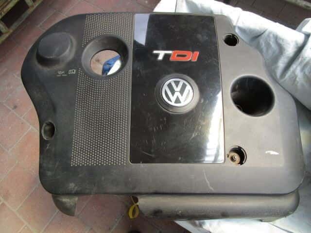 Volkswagen TDI Motorplaat deksel engine cover usado en Menorca