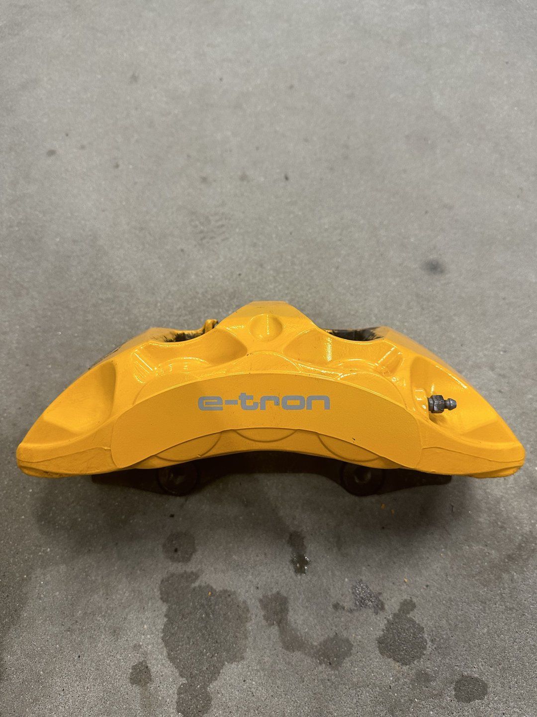 Remklauwen set VOOR+ACHTER Audi E tron 55 4KE615105P 4KE616105P caliper usado en Menorca foto 2
