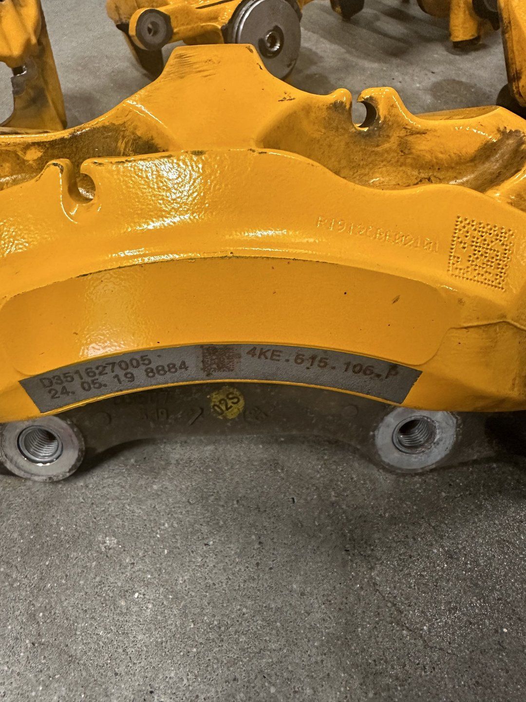 Remklauwen set VOOR+ACHTER Audi E tron 55 4KE615105P 4KE616105P caliper usado en Menorca foto 4