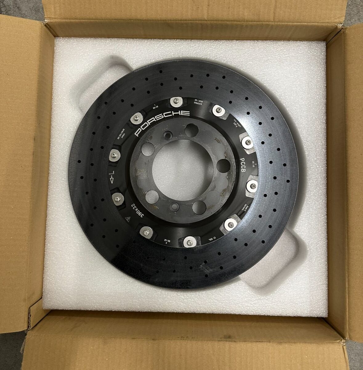 Porsche GT3 / GT3RS / GT3RS PCCB / KERAMIK / CERAMIC REMSCHIJF BREMSSCHEIBE brake disc single usado en Menorca