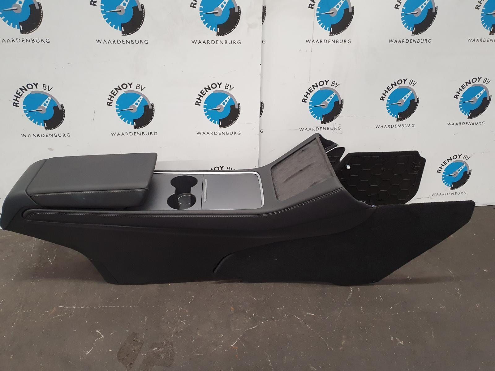 Tesla model 3 2022 leder set complete interior usado en Menorca foto 8