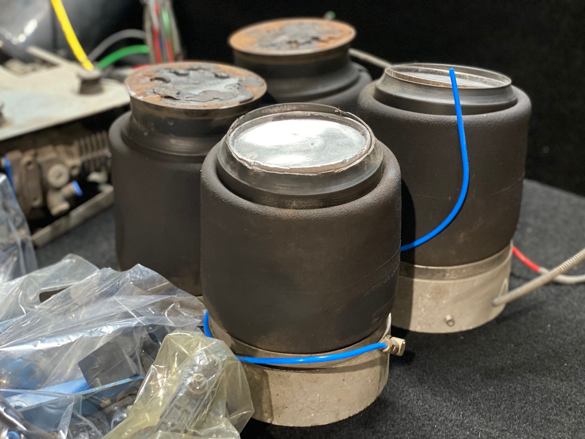 VB-Airsuspension Luchtvering Set G-Clase W463 compressor air pump suspension usado en Menorca foto 6