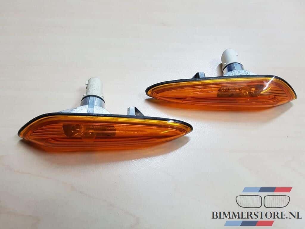 BMW E46 Set zijknipperlichten oranje l+r sedan en touring 63137165913 63137165914 blinker left and right usado en Menorca