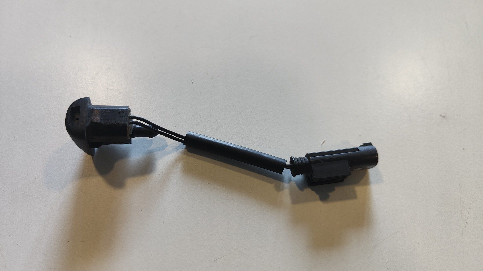Ruitensproeier nozzle verwarmd BMW 5 serie E60 E61 incl. LCi 61667132969 7132969 windscreen washer nozzle usado en Menorca foto 2