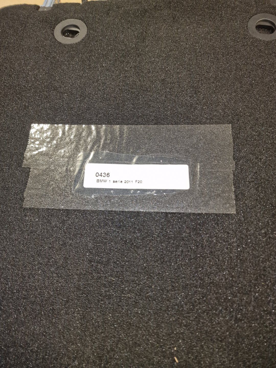 Automatten set 4-delig 0436 zwart BMW F20 niet originalineel car mats complete usado en Menorca foto 3