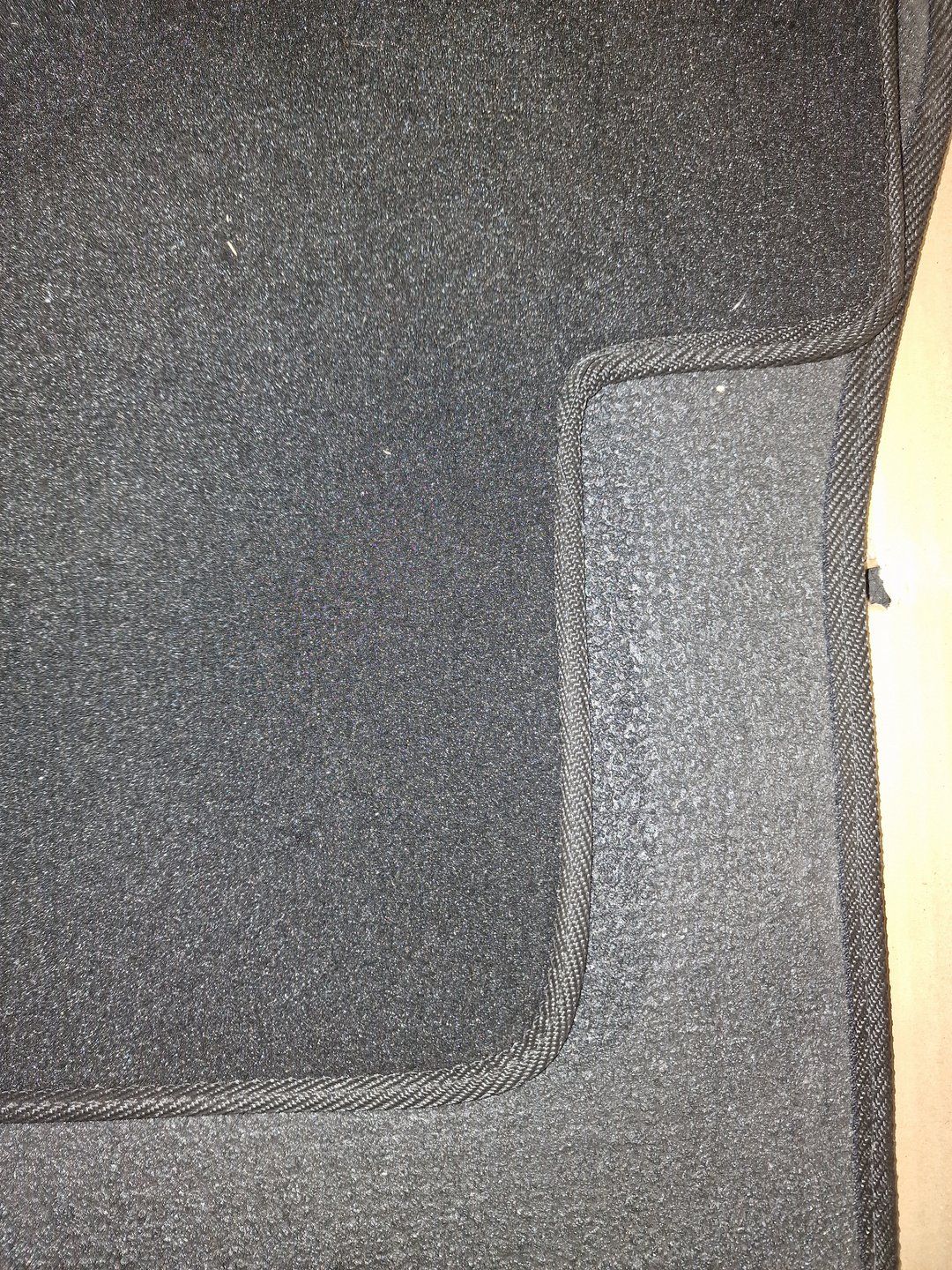 Automatten set 4-delig 0436 zwart BMW F20 niet originalineel car mats complete usado en Menorca foto 2