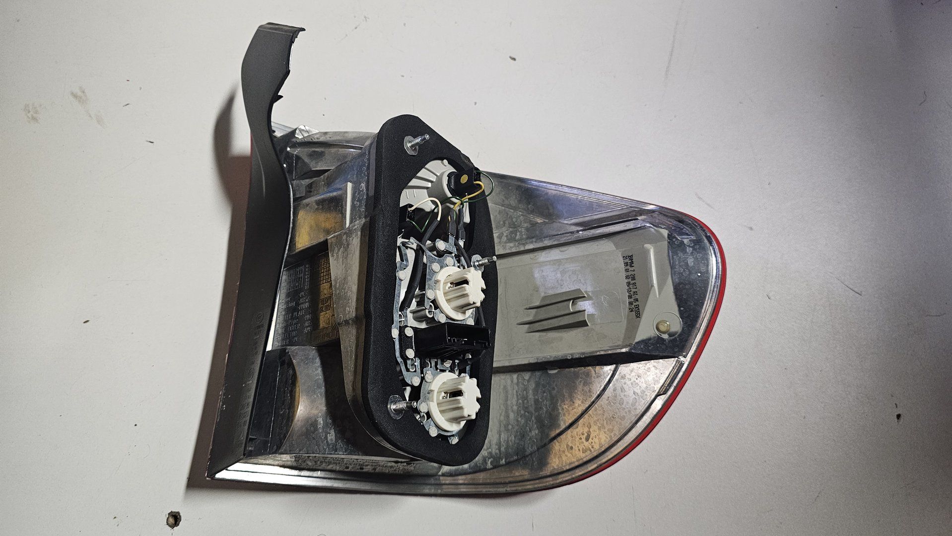 Achterlicht LED rood op zijpaneel links lichte kras BMW X5 E70 63217200817 7200817 tail light single usado en Menorca foto 3