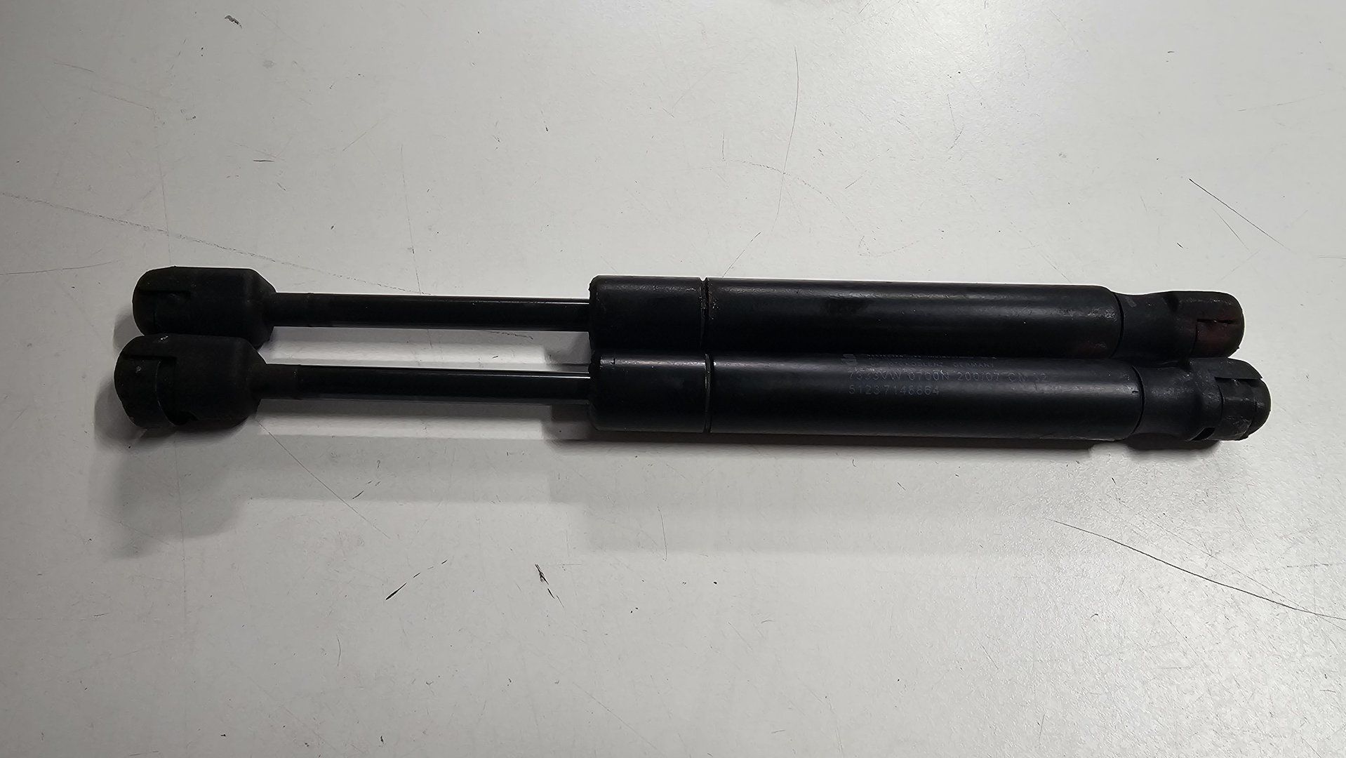 Gasdempers gasveer set voor motorkap Mini serie R55 R56 R57 R58 R59 51237148864 7148864 gas pressure springs usado en Menorca