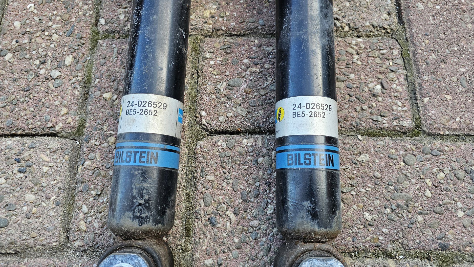 Schokdemper set Bilstein achterzijde BMW X5 Serie E53 33521096278 1096278 shock absorber left and right usado en Menorca foto 3