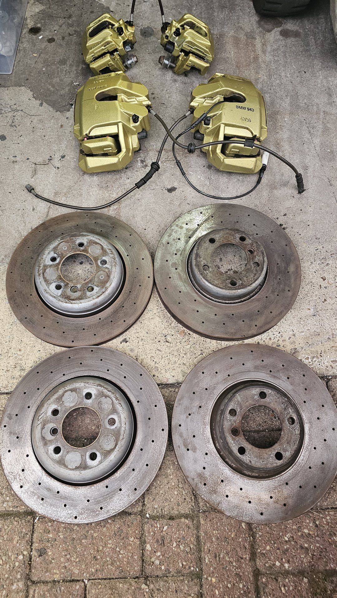 Upgrade Remschijven set remklauwen rembloken set voorzijde geventileerd BMW 5 serie E60 E61 brake disc left and right usado en Menorca