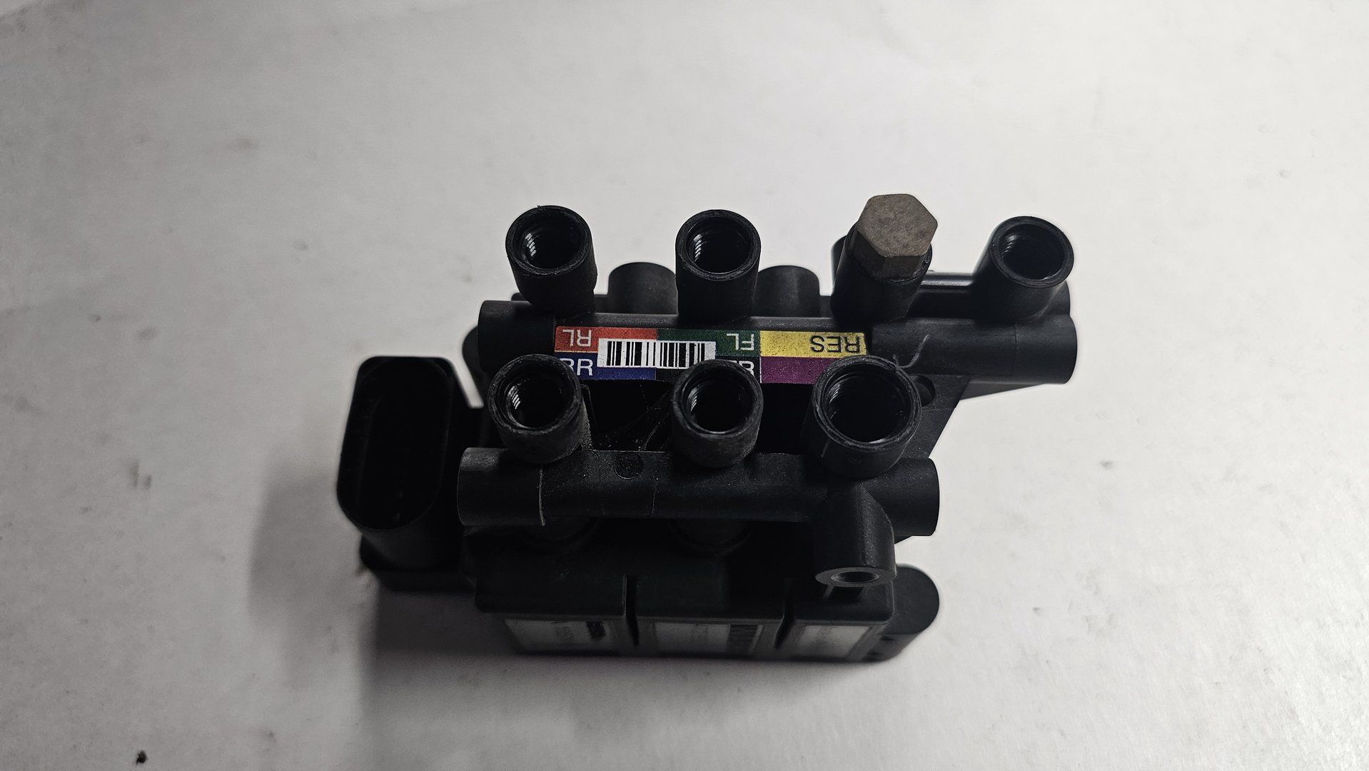 Kleppenblok luchtvering BMW 7 serie G11 G12 472553010 compressor air pump suspension usado en Menorca