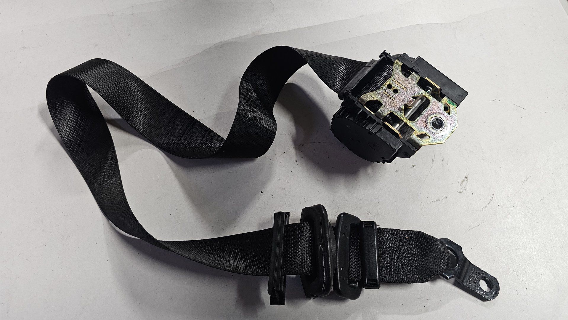 Gordel B stijl rechts voorzijde BMW X5 serie E53 33000340C 72118402692 8402692 seatbelt single usado en Menorca foto 2