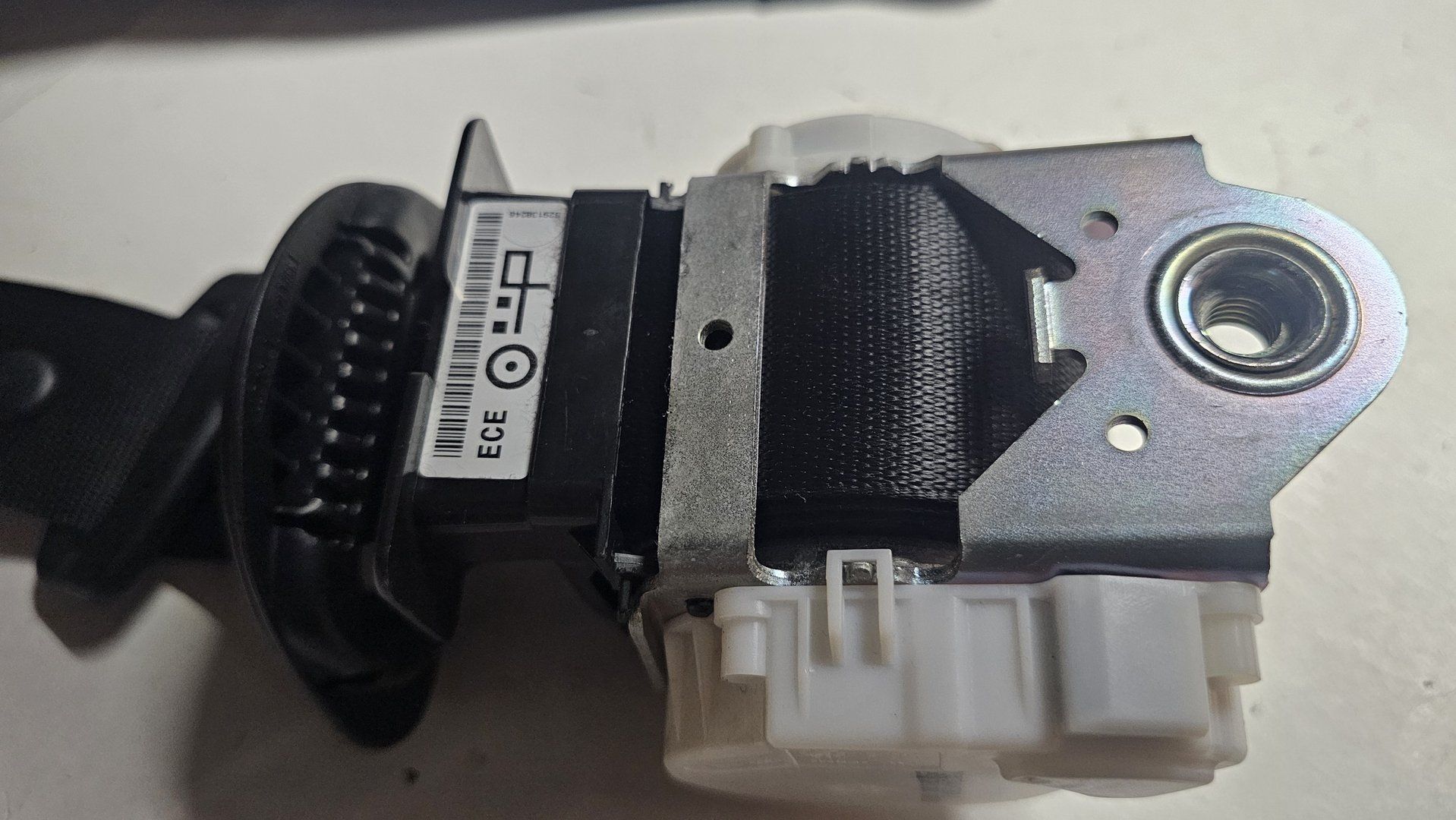 Gordel bovengordel zwart rechtsvoor BMW 1 / 3 serie E81 E92 + LCi 72119138246 9138246 34003268 seatbelt single usado en Menorca foto 2