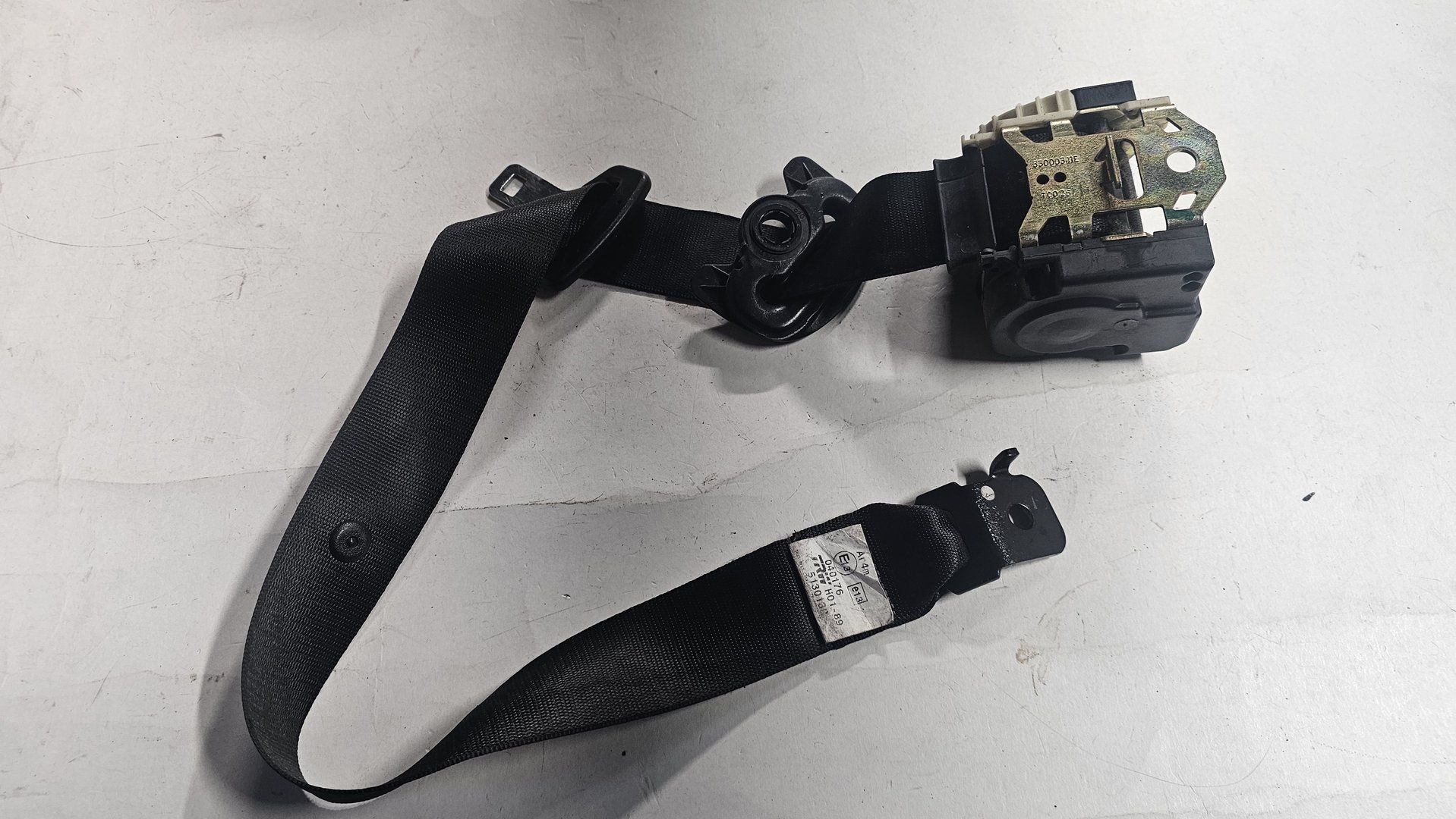 Gordel rechts achterzijde BMW X5 serie E537211705150787051508 seatbelt single usado en Menorca