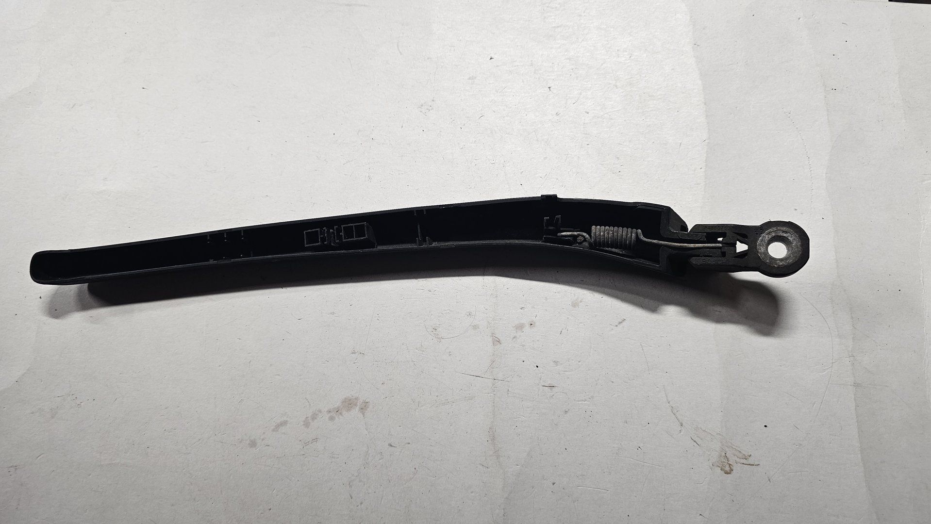 Ruitenwisser arm achterruit BMW 3 serie E46 touring 61628220830 8220830 windscreen wiper arm usado en Menorca foto 2
