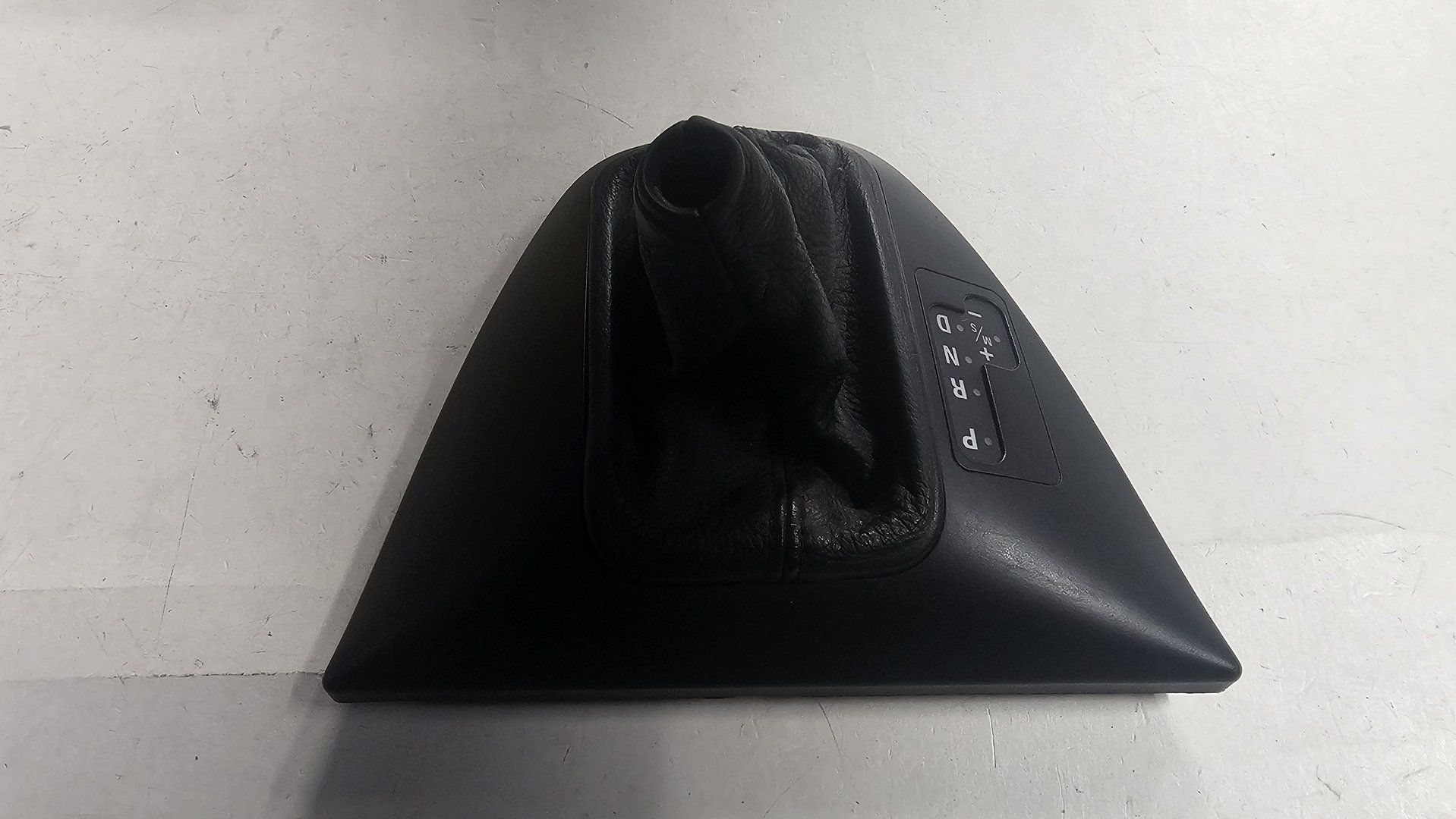 Versnellingspookhoes pookhoes zwart automaat BMW X5 serie E53 51168408029 8408029 gear lever cover usado en Menorca foto 3