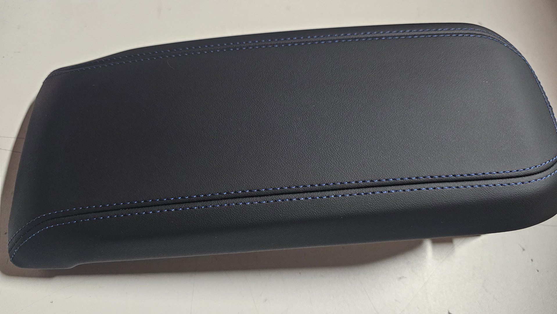 Armsteun console leer zwart BMW 1 / 2 serie F40 F70 F44 51169460090 9460090 arm rest usado en Menorca