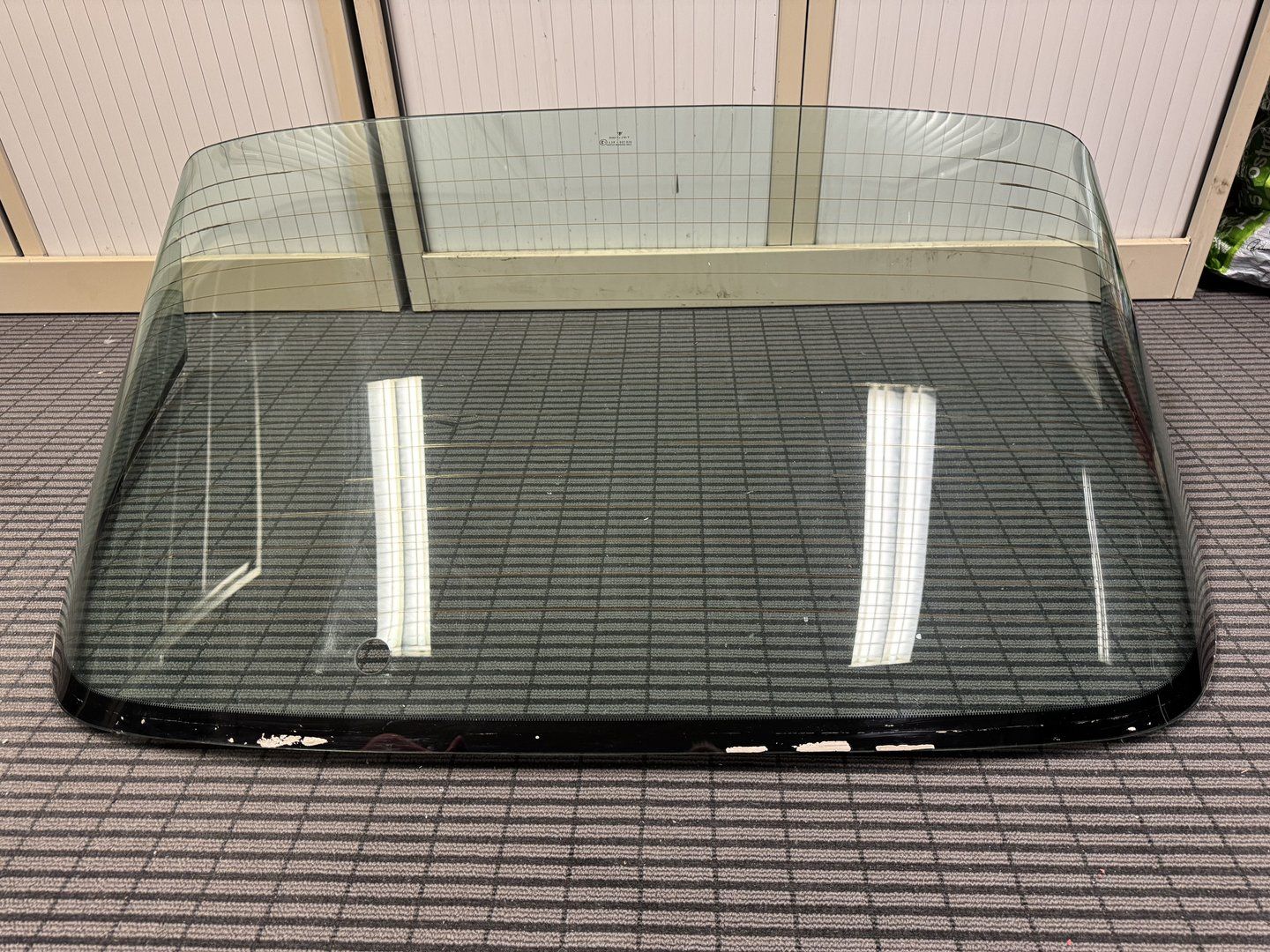 964.545.107.42 achterruit 964 targa rear window usado en Menorca foto 2