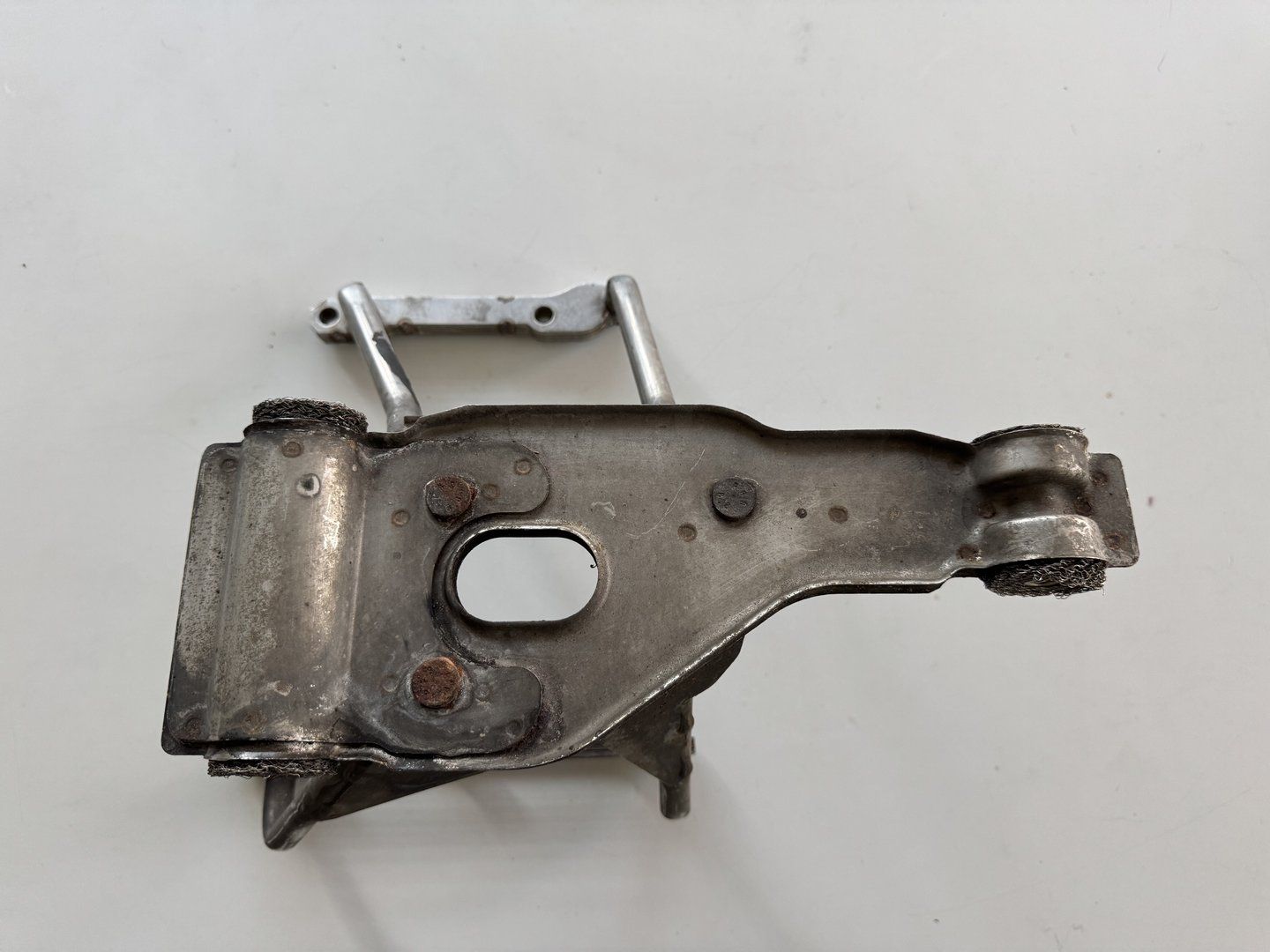 996.111.127.59 frame + houder escape hanging bracket usado en Menorca