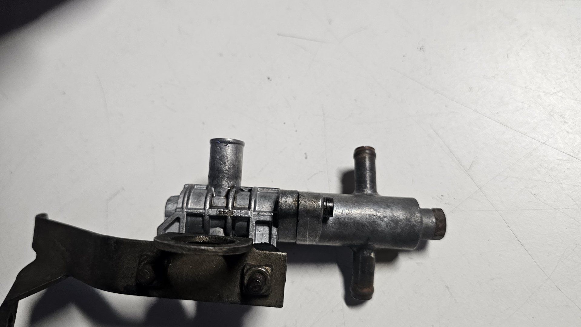 Stationair regelklep air supply valve lucht schuif l jetronic BMW 3 / 5 serie E30 E28 122789 12278 222789 11531287303 idle control valve usado en Menorca