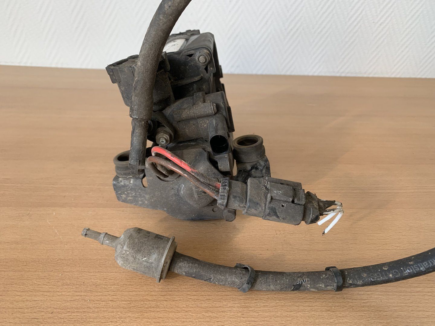 Mercedes E Clase W211 2002 tot 2009 compressor luchtvering compressor air pump suspension usado en Menorca foto 6