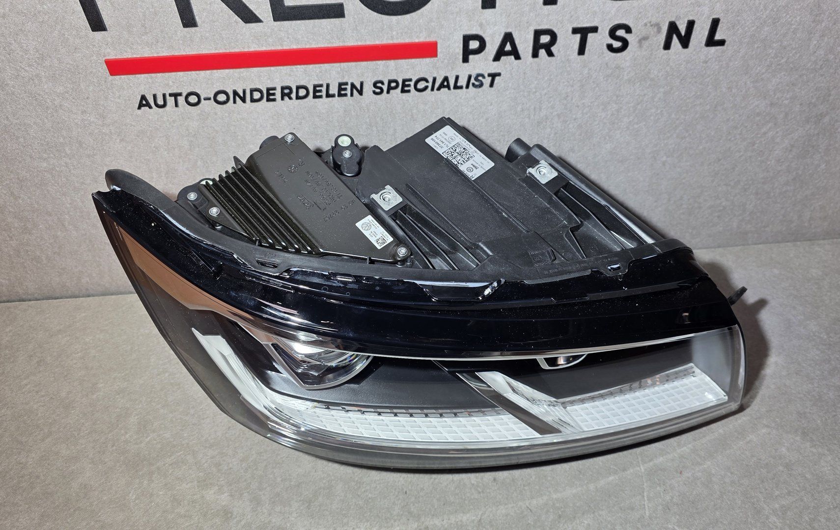 Koplampen VW T6 T6.1 Transporter Voll LED Links & Rechts SET head lamp single usado en Menorca foto 17