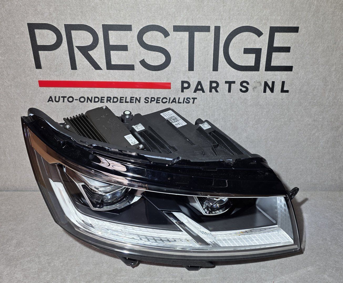 Koplampen VW T6 T6.1 Transporter Voll LED Links & Rechts SET head lamp single usado en Menorca foto 11