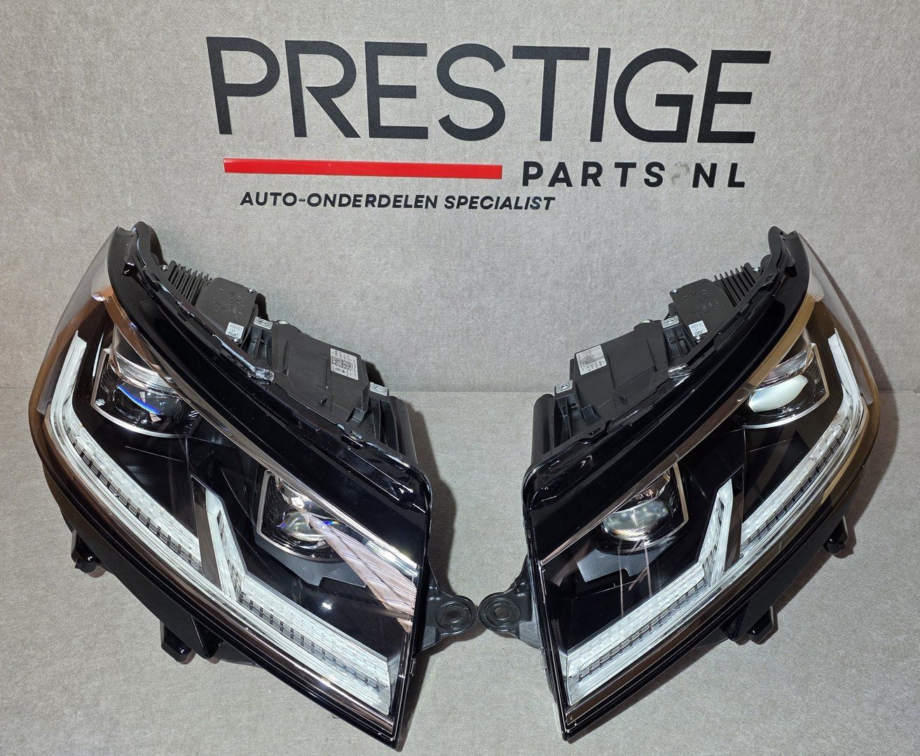 Koplampen VW T6 T6.1 Transporter Voll LED Links & Rechts SET head lamp single usado en Menorca foto 2