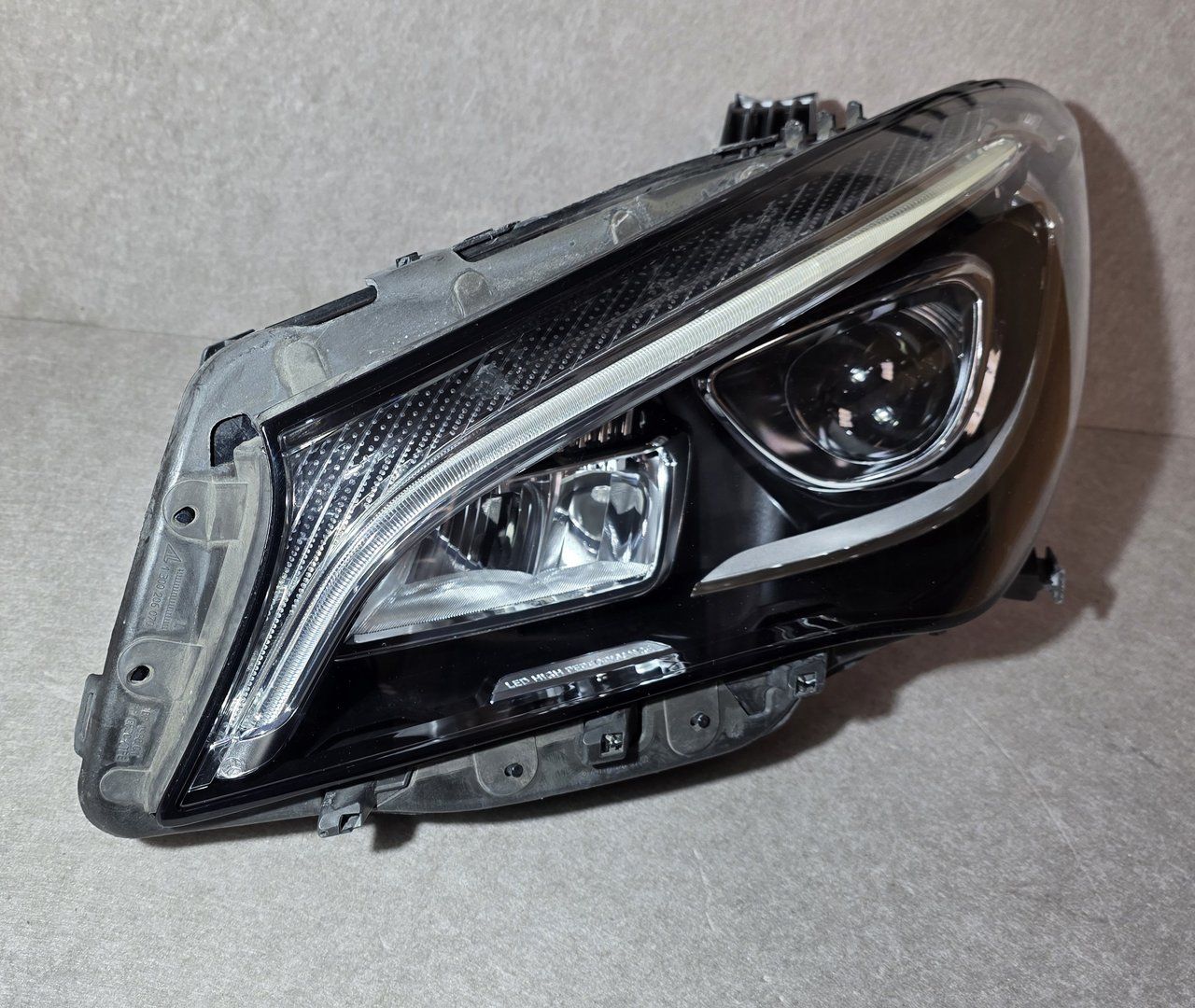 Koplamp Cla Clase W117 Facelift VOLL LED Links A1178206761 head lamp single usado en Menorca foto 6