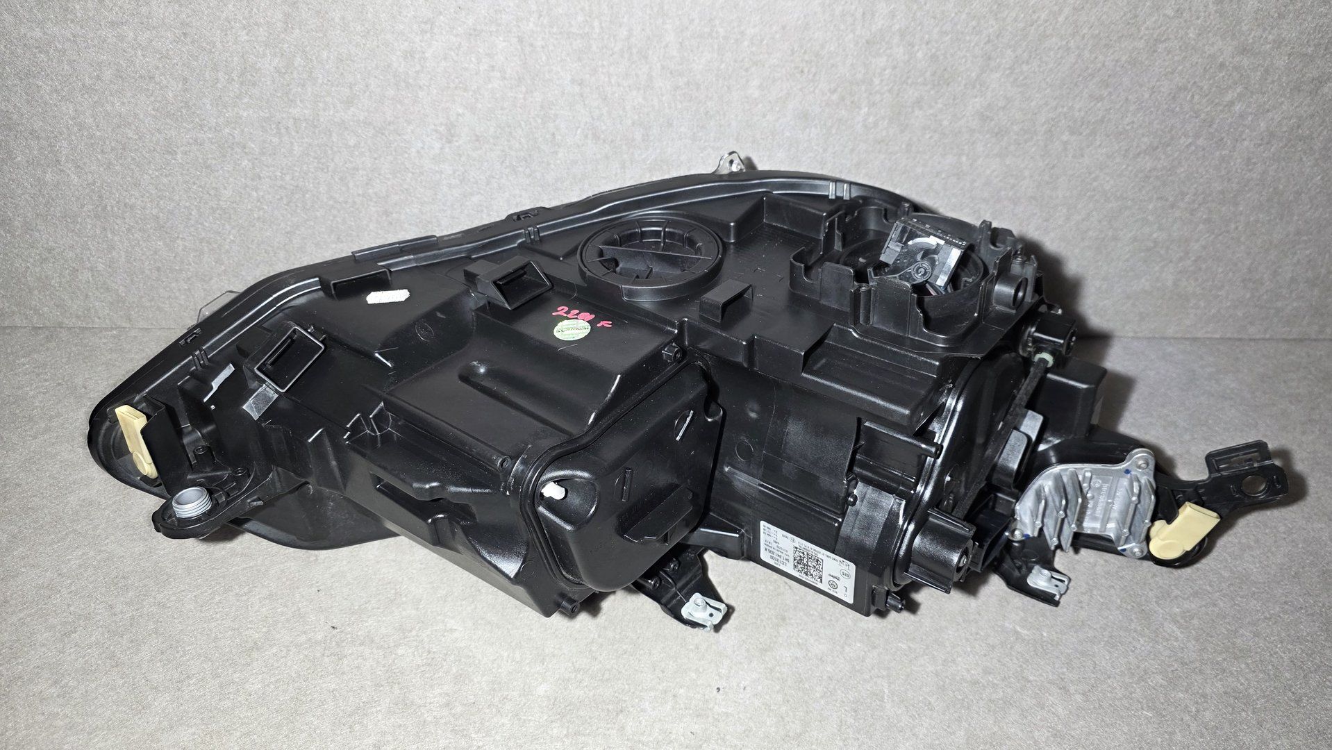 Koplamp VW Golf 8 VIII R IQ.LIGHT Voll LED 5H1941035K Links head lamp single usado en Menorca foto 17