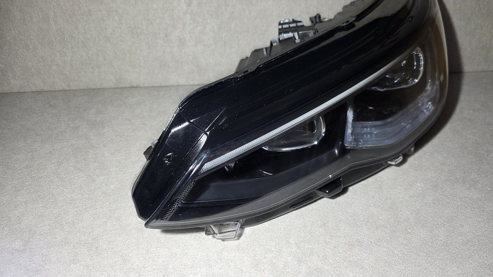 Koplamp VW Golf 8 VIII R IQ.LIGHT Voll LED 5H1941035K Links head lamp single usado en Menorca foto 8