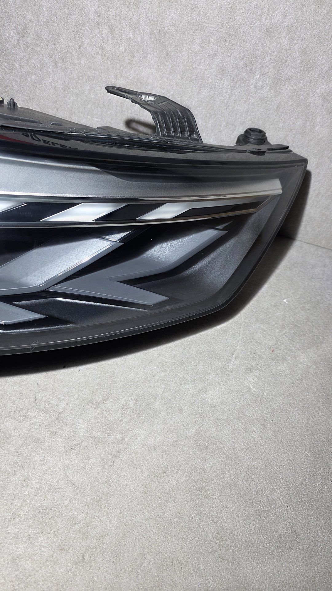 Koplamp Audi A1 82A Voll LED Rechts originalineel 82A941034D head lamp single usado en Menorca foto 4