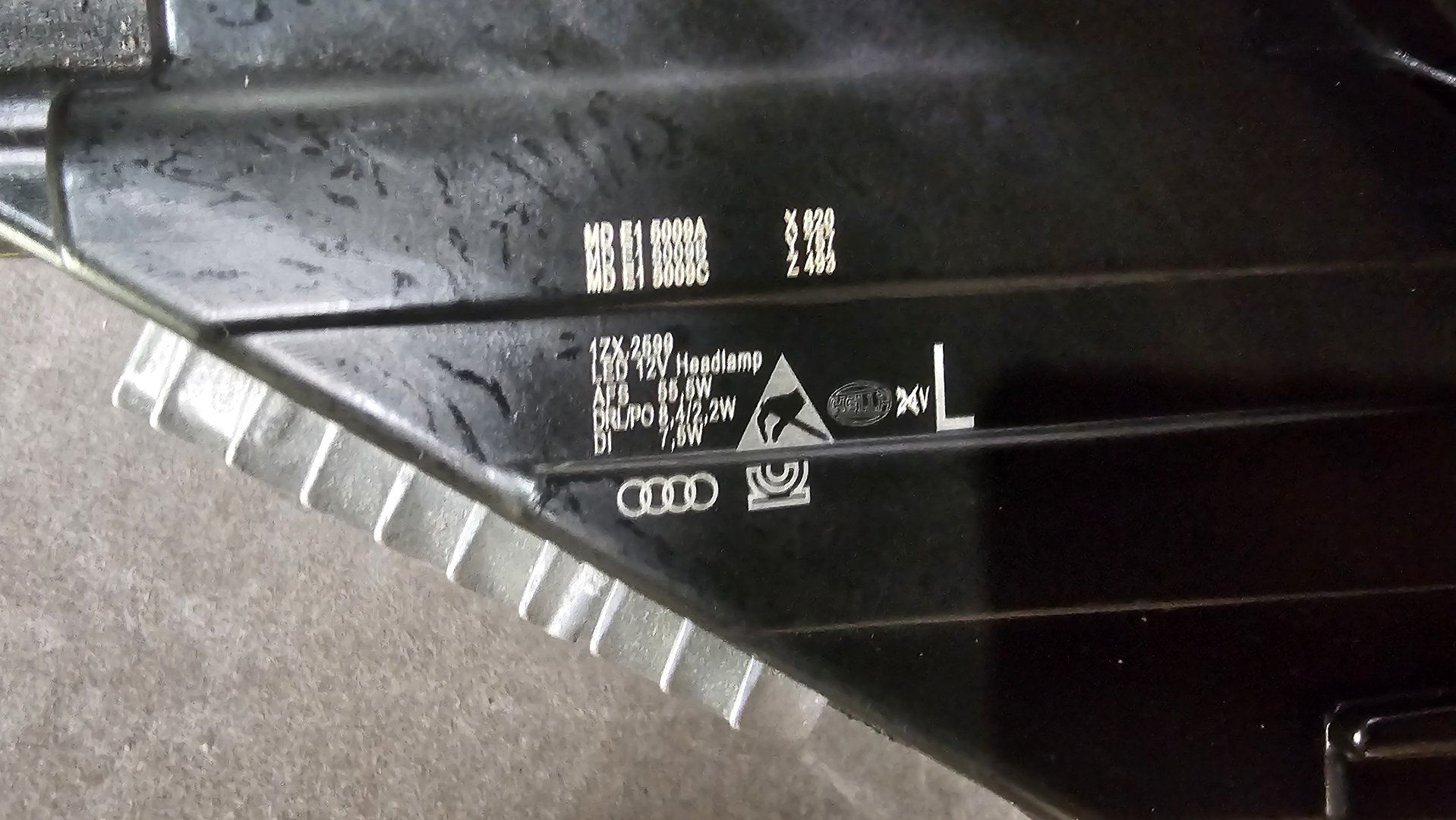 Koplamp Audi Q5 80A FACELIFT VOL LED LINKS 80A941033F originalineel head lamp single usado en Menorca foto 8