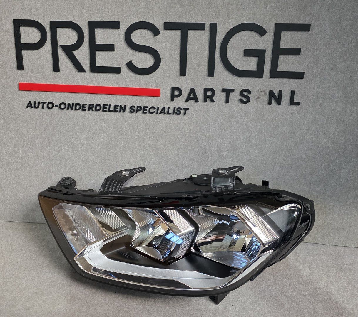 Koplamp Audi A1 82A H7 Halogeen Links originalineel 82A941003 head lamp single usado en Menorca