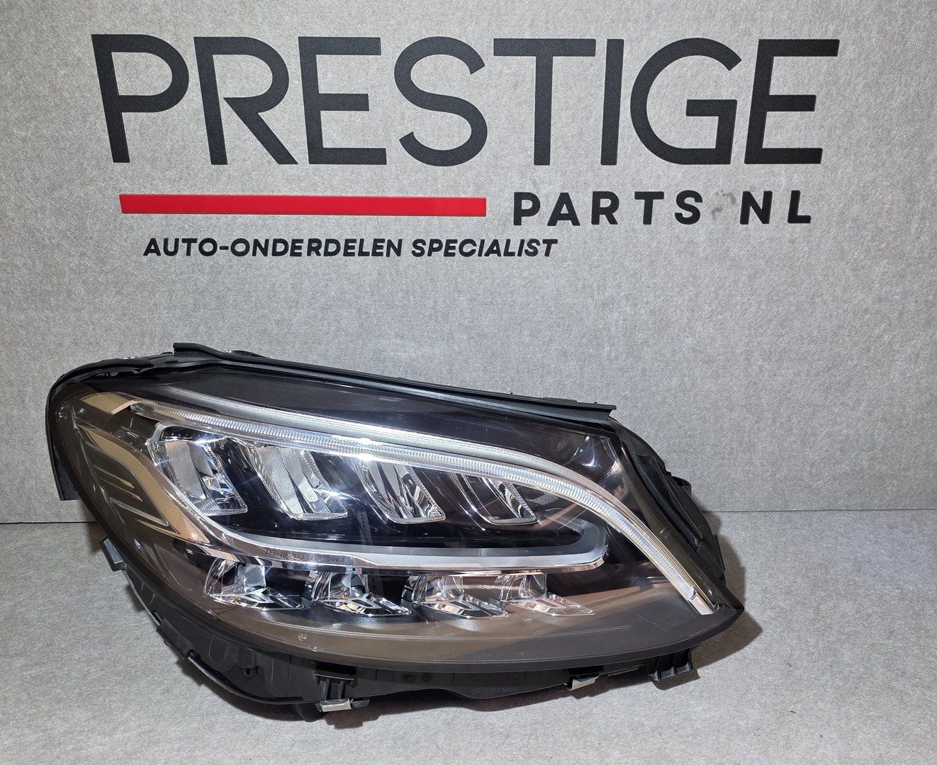 Koplamp C Clase W205 Facelift Rechts High Performance LED head lamp single usado en Menorca foto 4