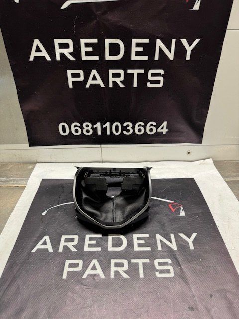 Mercedes C Clase W204 Stuurkolom Kap A2046821316 steering column cover usado en Menorca