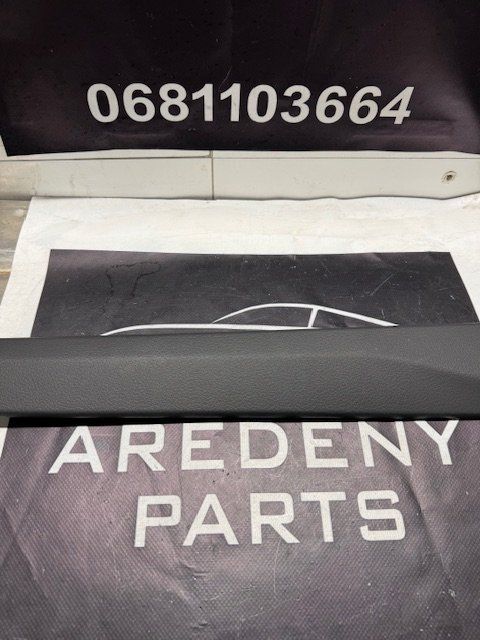 Audi A6 C8 A7 4K Zijpaneel Middenconsole Rechts 4K0863306 centre console usado en Menorca foto 3