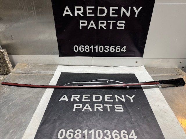 Ford Fiesta MK7 2017- Voorruit Lijst Houder H1BB-A03179-AF front windscreen rubber usado en Menorca