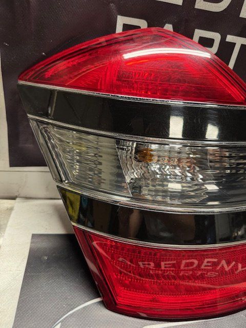 Mercedes S Clase W221 Achterlicht Links 9197 A2218200164 tail light single usado en Menorca foto 5