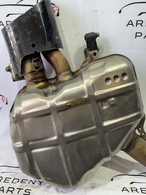 Audi RS4 B9 RS5 8W F5 Einddemper escape Links 8W0253611T muffler end muffler usado en Menorca foto 3