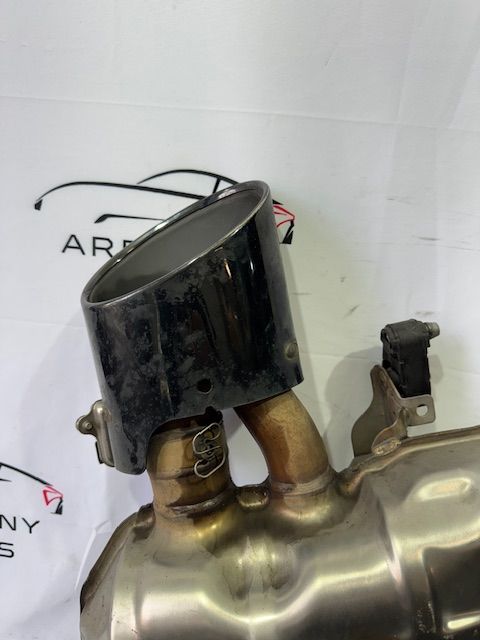 Audi RS4 B9 RS5 8W F5 Einddemper escape Links 8W0253611T muffler end muffler usado en Menorca foto 4