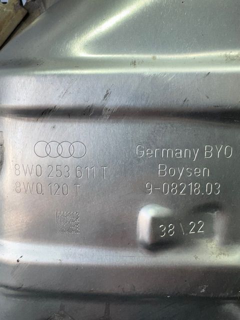 Audi RS4 B9 RS5 8W F5 Einddemper escape Links 8W0253611T muffler end muffler usado en Menorca foto 12