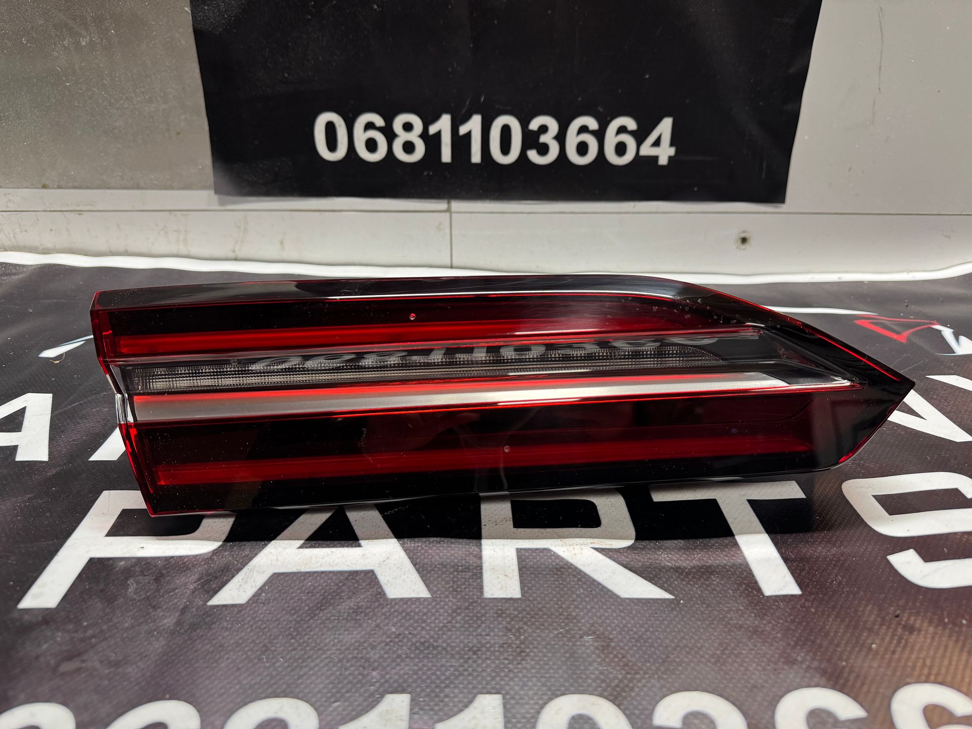 BMW 5 Serie G60 G61 Achterlicht Links Binnen H75A01AD113 tail light single usado en Menorca