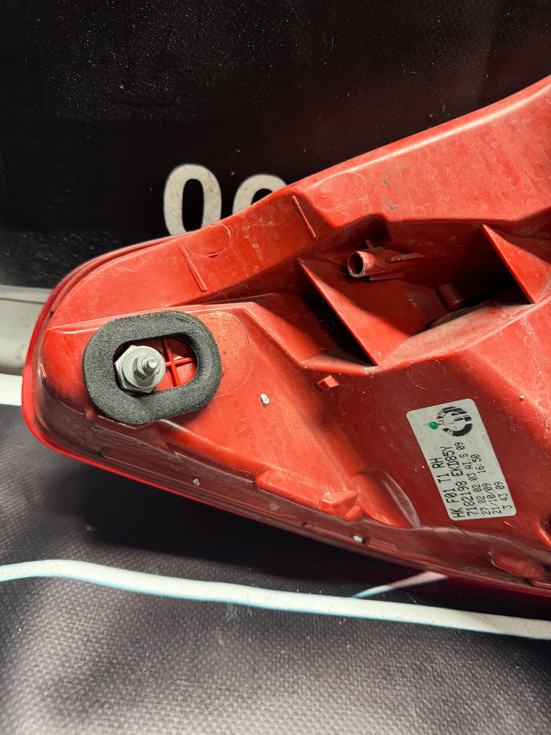 BMW 7 Serie F01 F02 F03 F04 Achterlicht Rechts 7182197 tail light single usado en Menorca foto 9