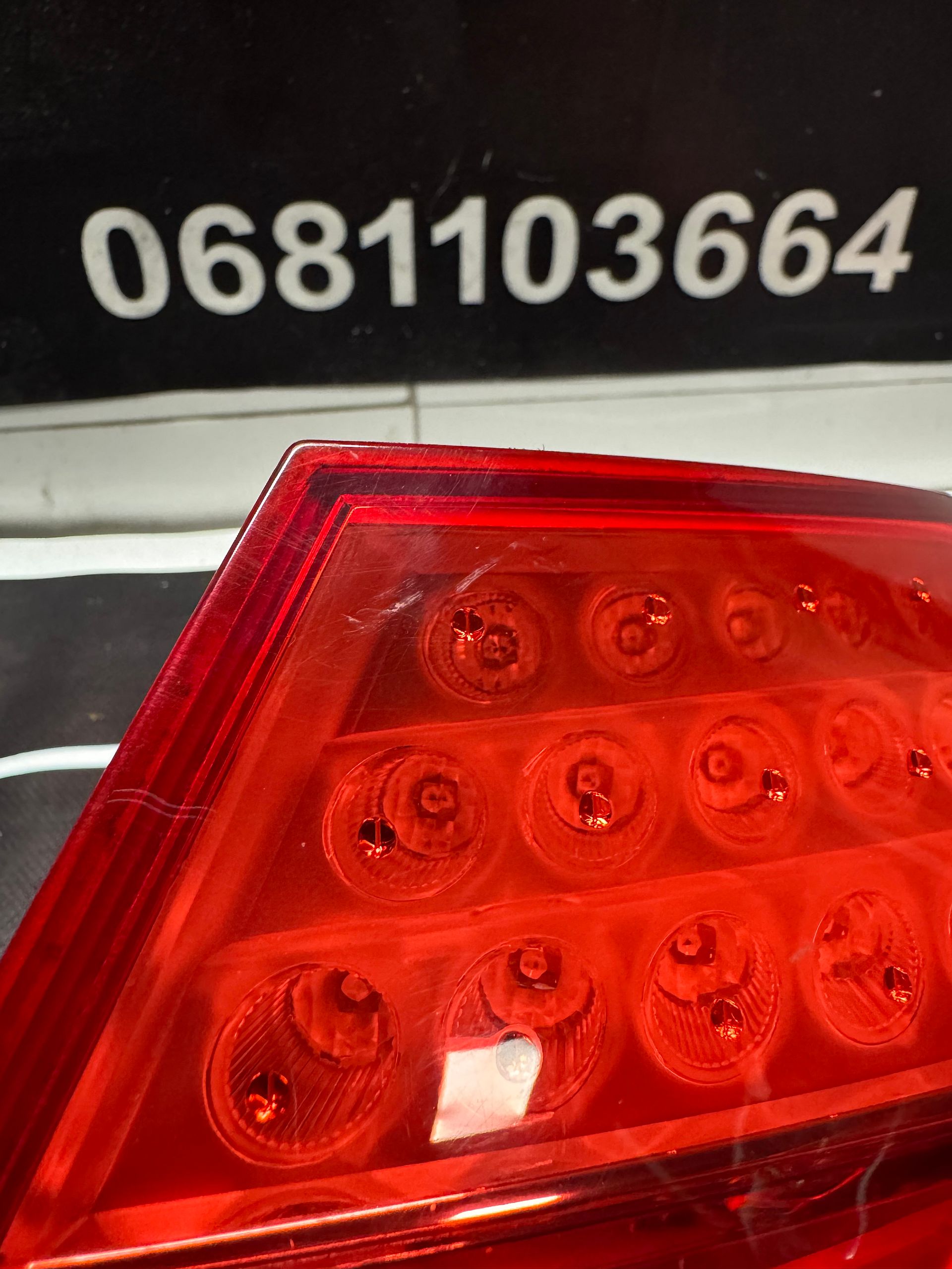 BMW 7 Serie F01 F02 F03 F04 Achterlicht Rechts 7182197 tail light single usado en Menorca foto 5