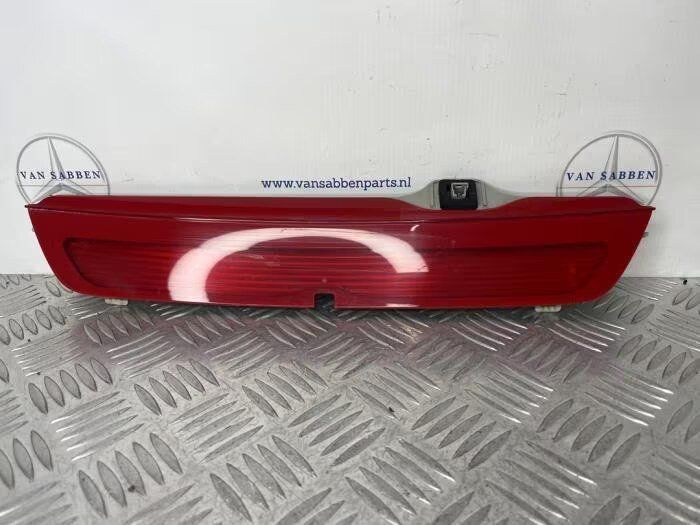 Extra Remlicht midden van een Mercedes B-Clase other lighting usado en Menorca