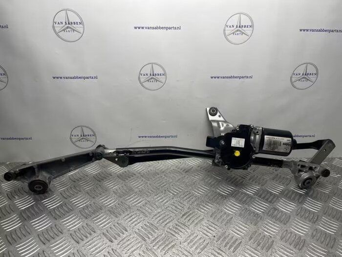 Ruitenwismotor + Mechaniek van een Mercedes A-Clase windshield wiper mechanism usado en Menorca foto 5
