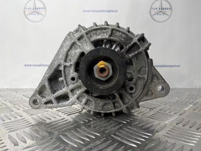 Dynamo van een Mercedes B-Clase dynamo usado en Menorca foto 3