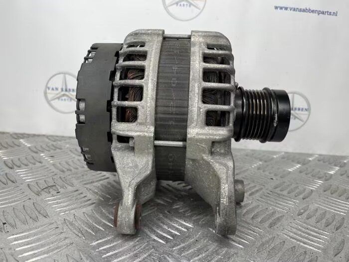 Dynamo van een Mercedes GLC-Clase dynamo usado en Menorca foto 5
