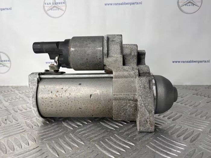 Startmotor van een Mercedes Sprinter starter motor usado en Menorca foto 3